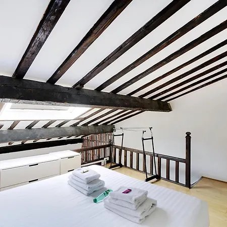 Appartamento Parisian Charm In The Heart Of The Marais ! *